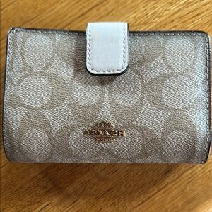 Coach Signature Wallet in Beige and Cream